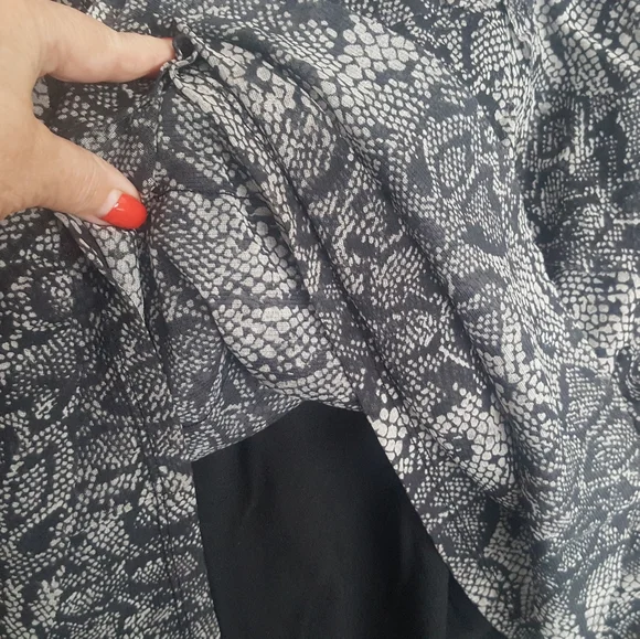 INC Sleeveless Ruffle Top 16W - Picture 4 of 4